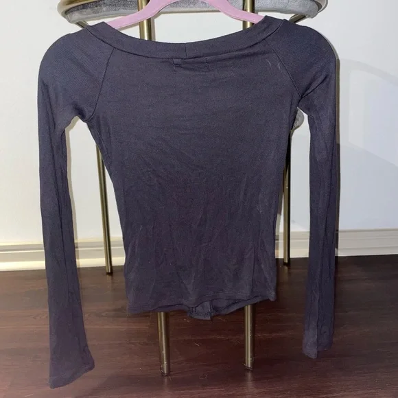 Black Urban Outfitters v-neck button top - Picture 2 of 2